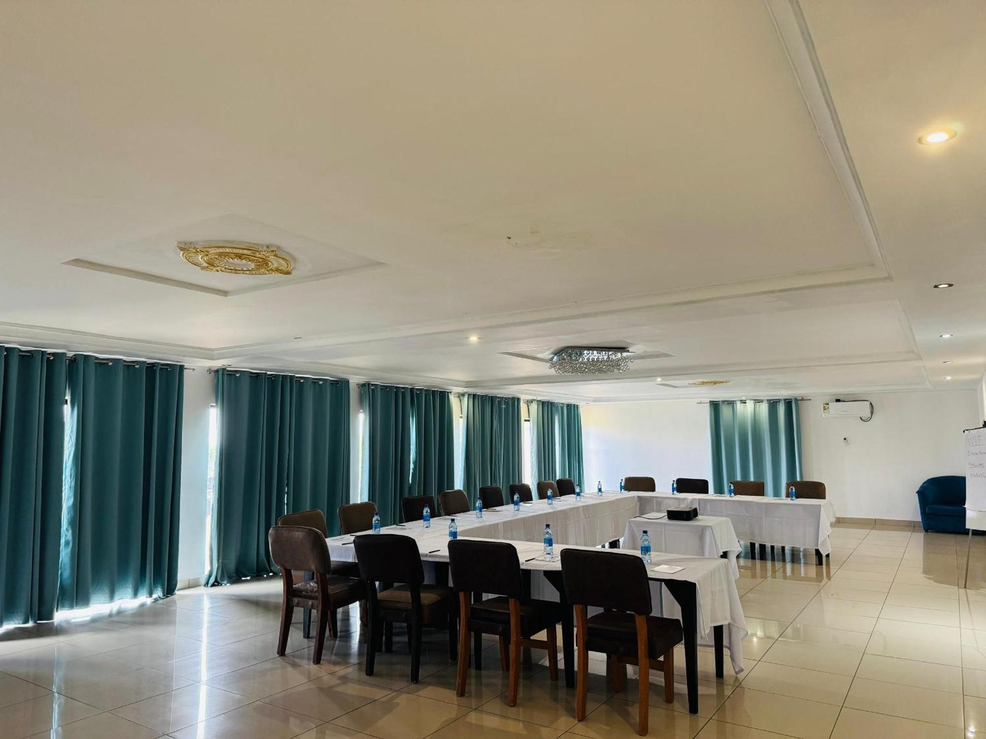Sibebe Resort Мбабане Екстериор снимка